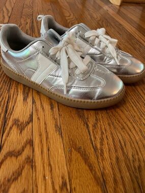 wonder nation Silver Metallic Lace-Up Kids Sneakers